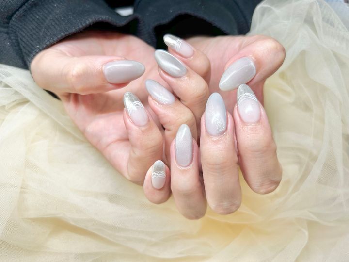 秋冬クロムネイル、どの指に入れる？配置と本数でサロンオーダーが